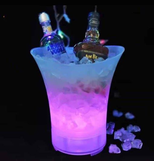 лед кофа со звучник за ладење пијалоци 7l - led kofa so zvuchnik za ladenje pijaloci 7l - led kofa so zvucnik za ladenje pijaloci 7l - led kofa so zvucnik za ladene pijaloci 7l - Слика 8